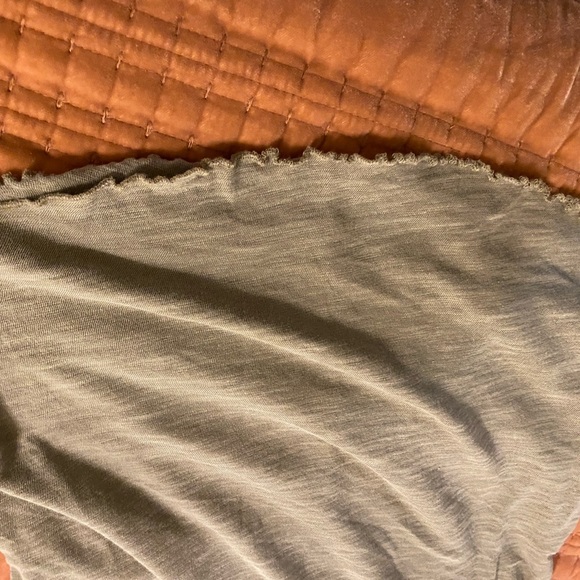 Free People- We the Free long sleeve Tee Shirt - Picture 3 of 4